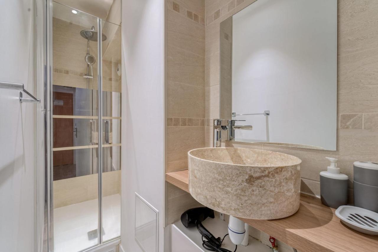 Beautiful Apartement With 2 Bedrooms In Paris Centre المظهر الخارجي الصورة
